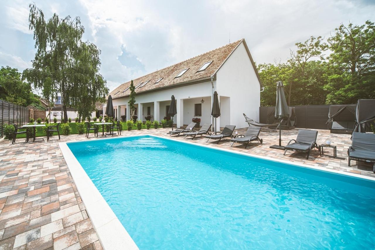 Palkonyha Panzio Speiz Gasztromuhely Bed & Breakfast Palkonya Exterior photo